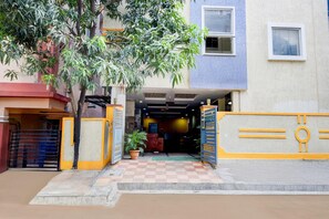 House | Reception - Deluxesri Vinayaka Luxury Rooms (Hyderabad)