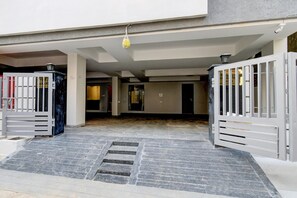 Reception - Super Townhouse Miyapur Metro Station (Hyderabad)