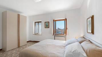 3 chambres, fer et planche Ă repasser, Wi-Fi, draps fournis