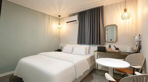 Standard Double Room, 1 King Bed, City View - Artichoke hotel (Incheon)
