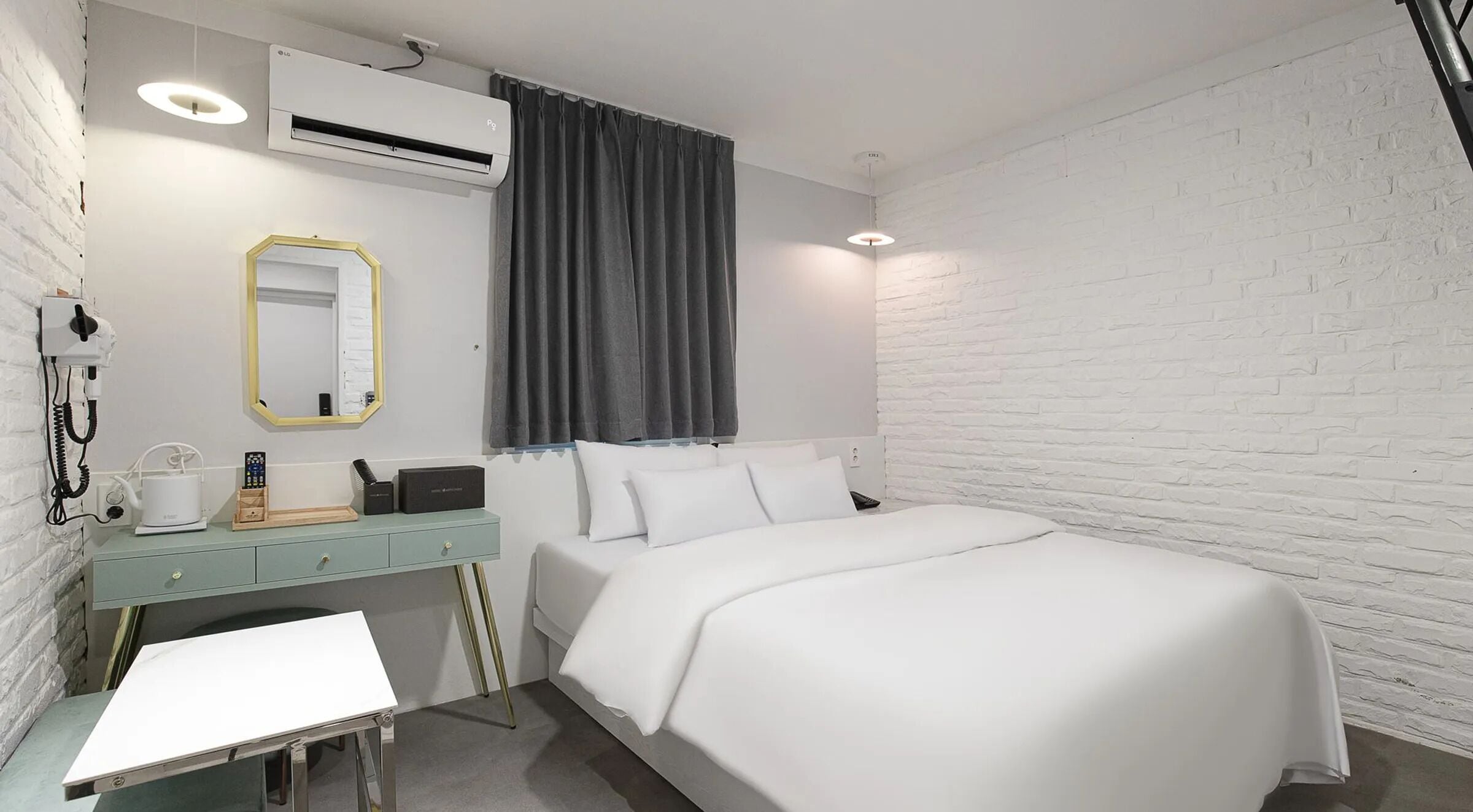 Standard Double Room, 1 King Bed, City View | Desk, laptop workspace, free WiFi
