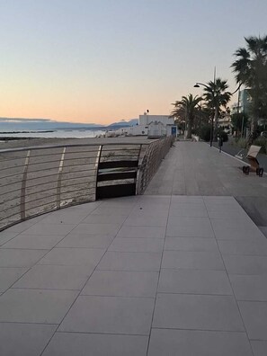 Property grounds - Apartment 50m from the beach | 7 guests | terrace & bike path (Martinsicuro)