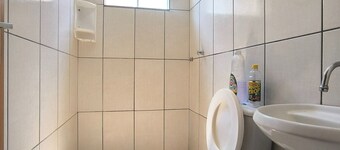 Budget hotel in Lucas do Rio Verde, rooms available for rent.