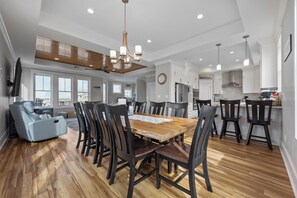 Dining - Observation Cove #217 (Topsail Beach)