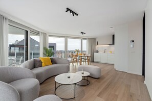 TV - 2 bedroom accommodation in Sint Idesbald (Sint Idesbald)