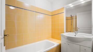 Apartemen | Kamar mandi