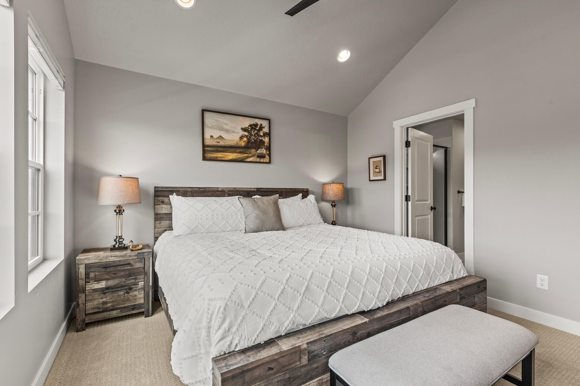 4 bedrooms, desk, iron/ironing board, free WiFi