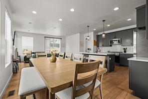 Dining - Moose Mgmt at Coyote Ridge 1796 (Heber City)