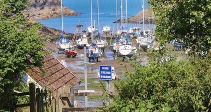 Watermouth Lodge: Coastal escape on Devons dramatic cliff seaside haven