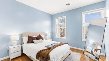 3 bedrooms, iron/ironing board, WiFi, bed sheets