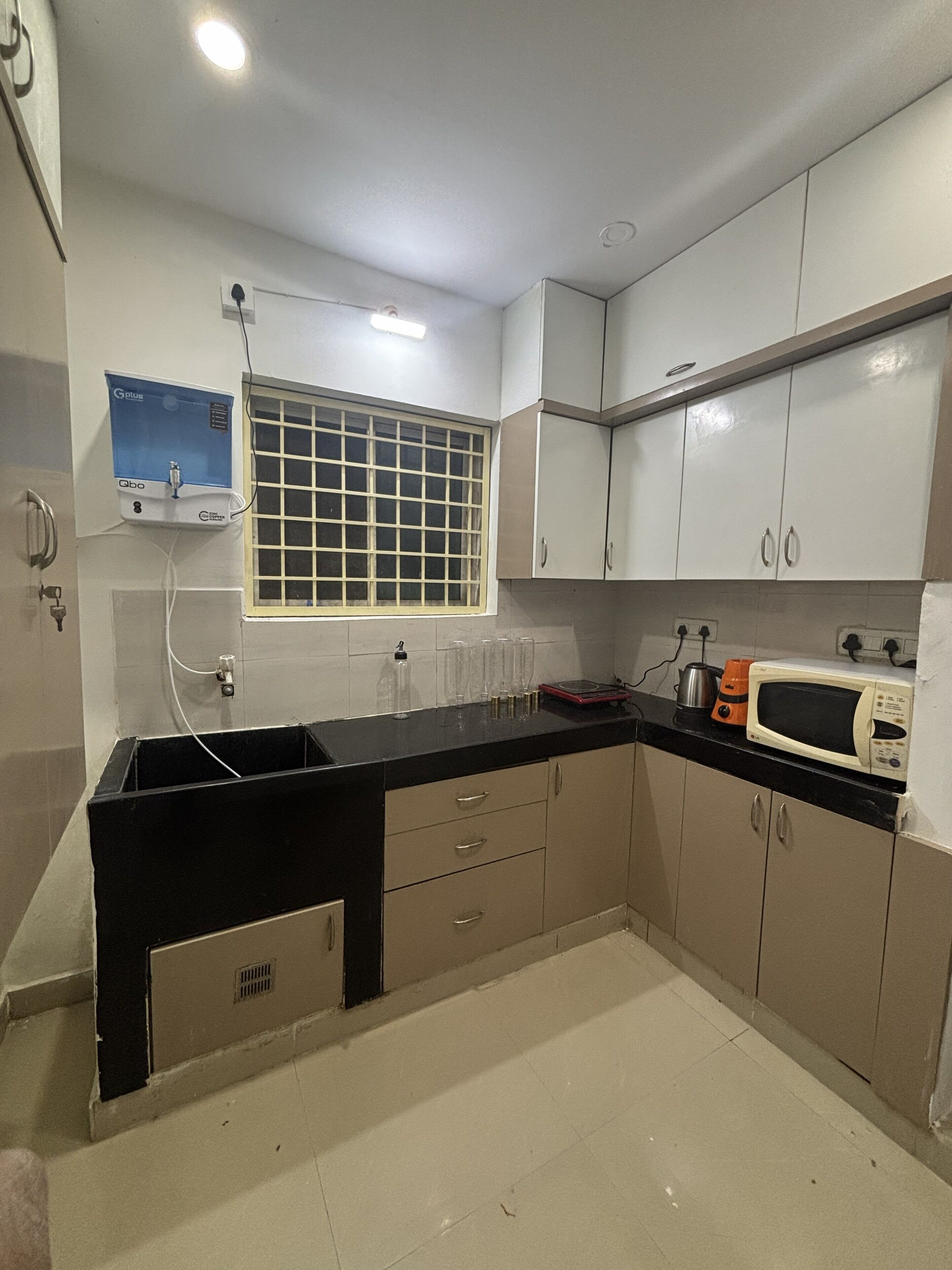 Double or Twin Room | Private kitchen