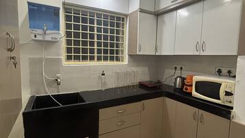 Double or Twin Room | Private kitchen