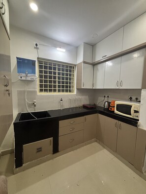 Doppel- oder Zweibettzimmer | Eigene Küche