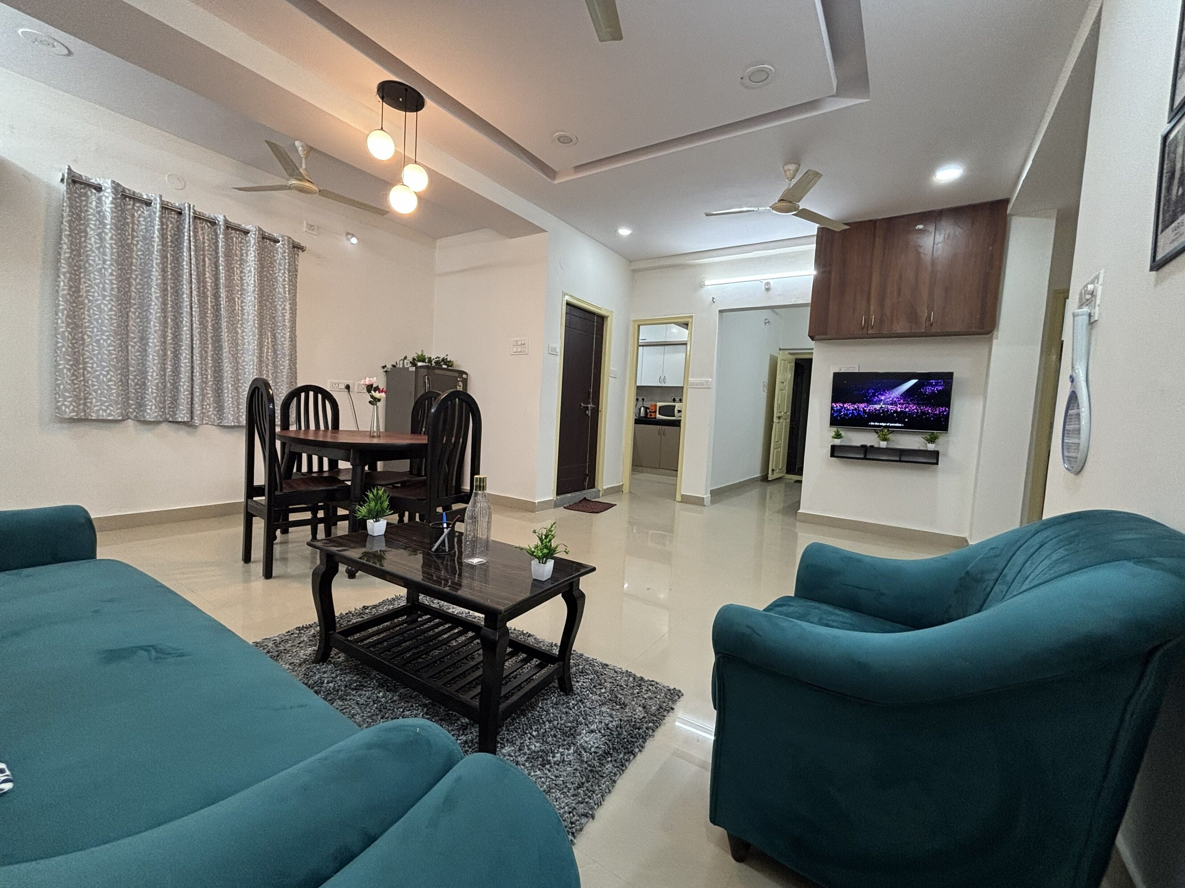 Double or Twin Room | Living area