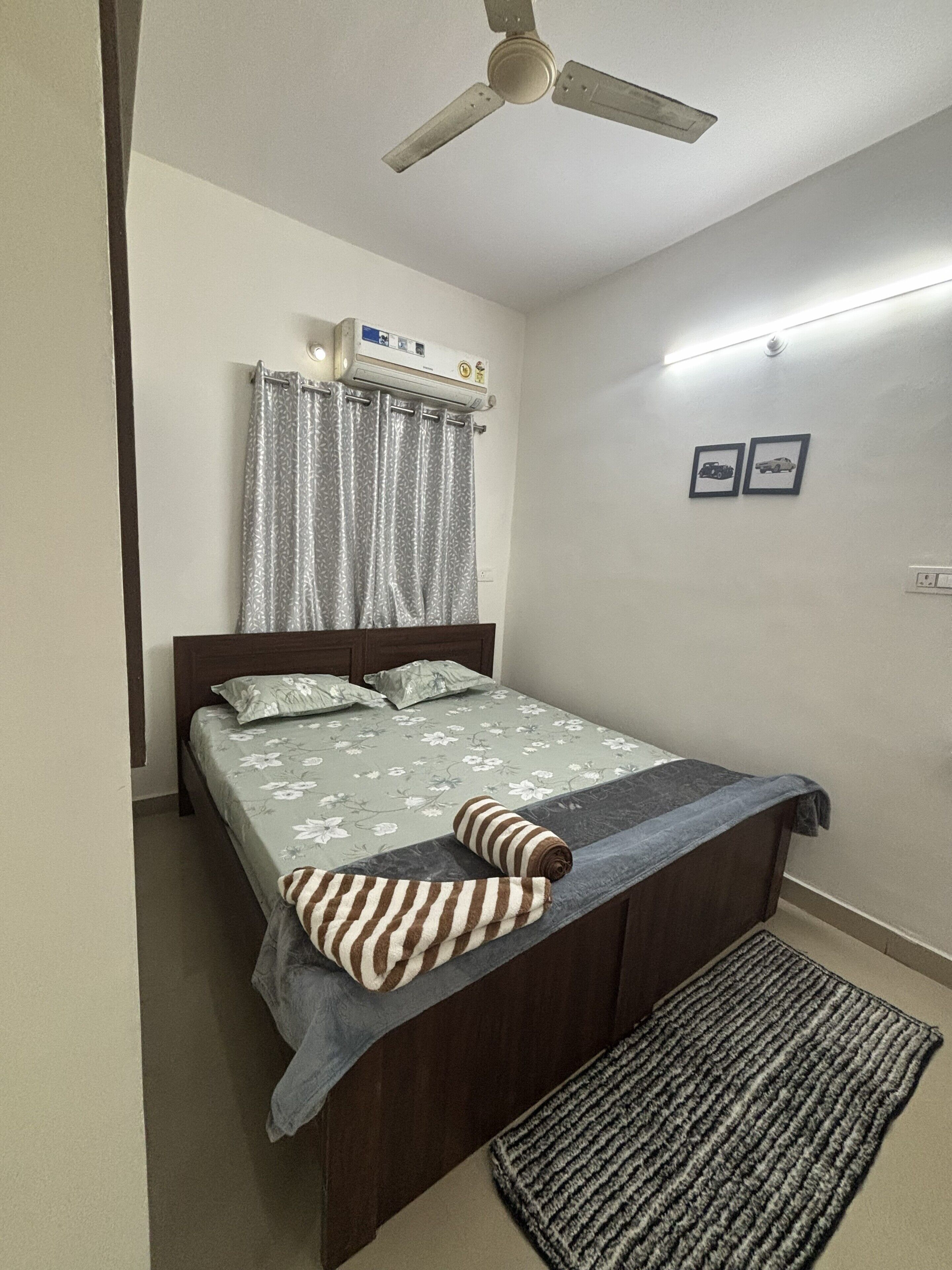 Doppel- oder Zweibettzimmer