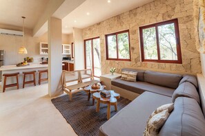 TV, offices - Modern ground-level 3BR Retreat with Private Pool (Tulum)