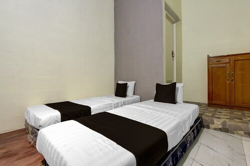 Chic Deluxe Twin Comfort Stay w/ Free Wifi