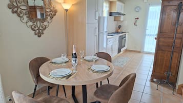 House | Dining