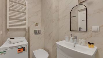 Comfort Apartment | Bathroom