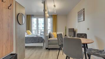 Căn hộ tiện nghi đơn giản | Khu phòng khách