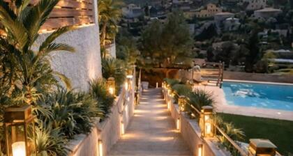 Villa Verdejo Sitges, the ultimate luxery villa with 6 bedrooms & 7 bathrooms