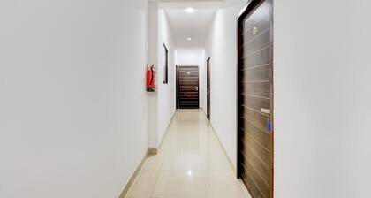 Deluxeaakarshan Residency