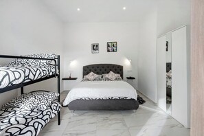 Standard-Dreibettzimmer, 1 Schlafzimmer, eigenes Bad, Gartenblick