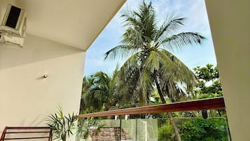 Deluxe Double Room, Balcony, City View | Balcony
