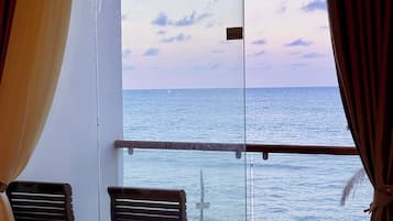 Habitación doble Deluxe, balcón, vista al mar | Interior