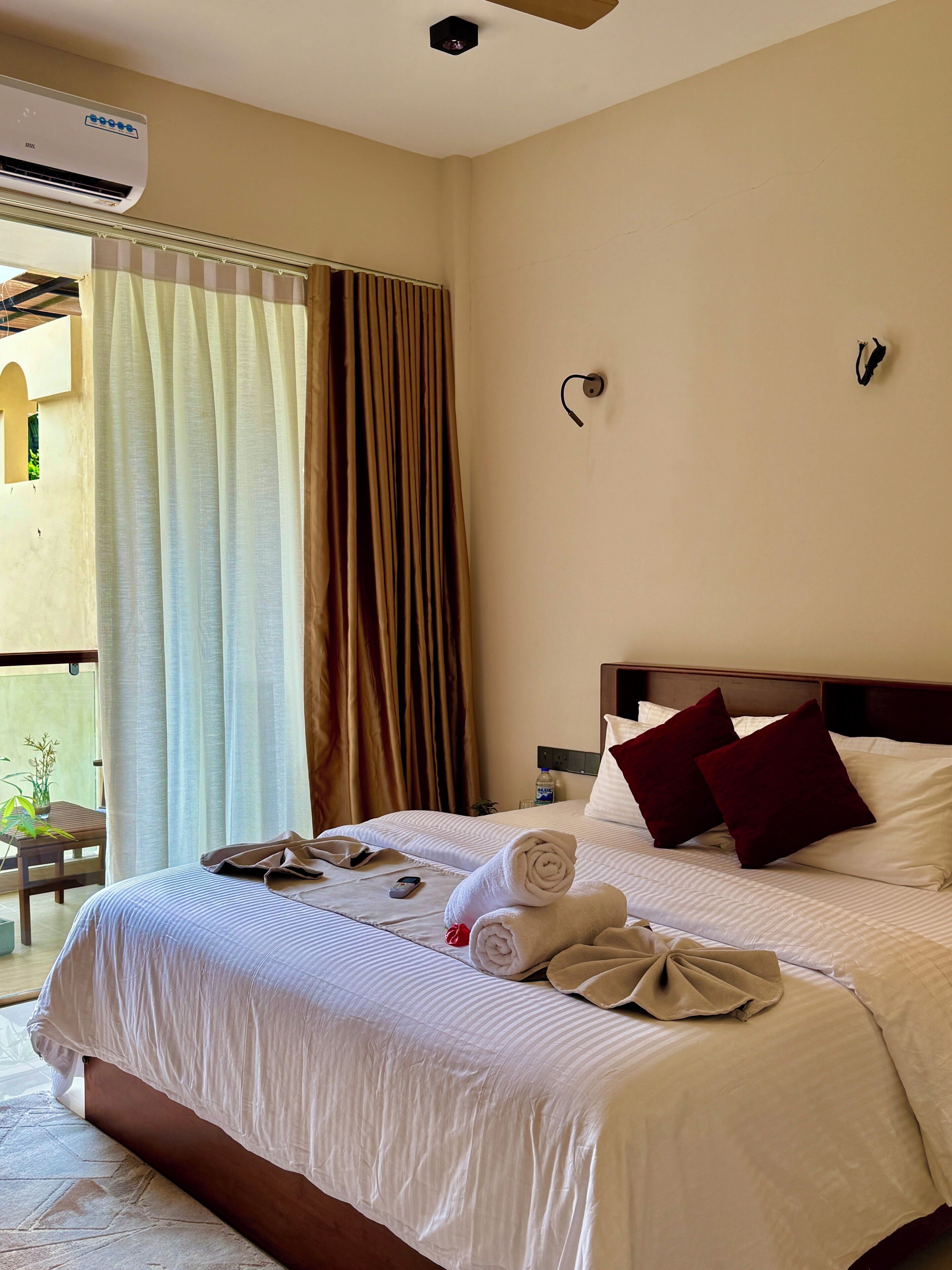 Deluxe Double Room, Balcony, City View | Desk, laptop workspace, WiFi