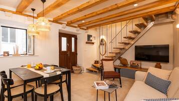 Villa (Three bedroom villa in Old Town) | Living room | 32-inch flat-screen TV with satellite channels