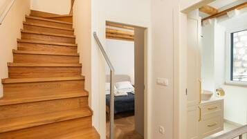 Villa (Three bedroom villa in Old Town) | Staircase