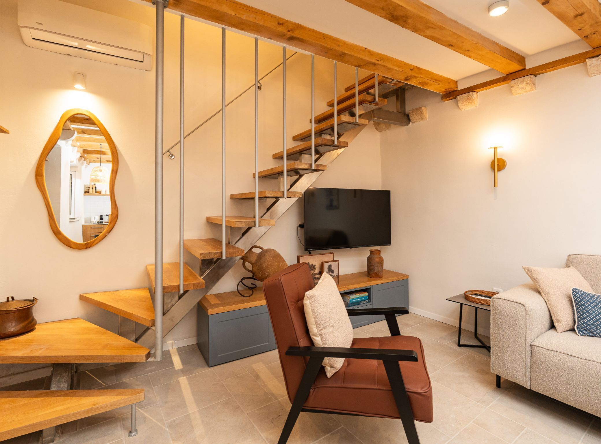 Villa (Three bedroom villa in Old Town) | Living room