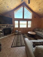 House, 3 Bedrooms | Living area