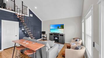Casa, 2 habitaciones | Área de sala de estar