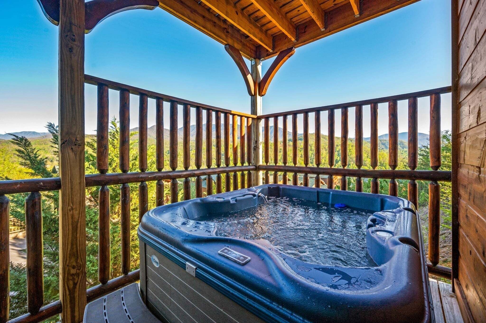 Cabane, 5 chambres | Bain à remous extérieur