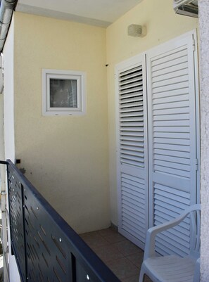 Studio (Studio Apartment with Balcony (NO 2)) | Balcony - Apartments Jozo Baška Voda (Baska Voda)