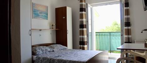 Estudio (Studio Apartment with Balcony (NO 2)) | 2 habitaciones