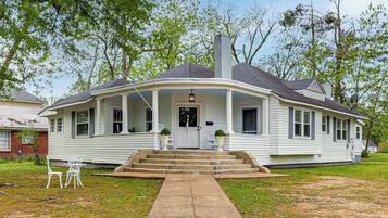 House (3 Bedrooms) | Front of property