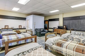 Interior - Access to Warrior Trail! ATV Base Camp in Gary (Gary)