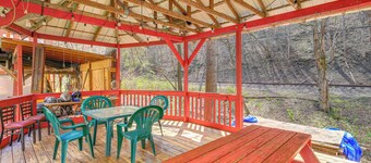 Warrior Trail Access! Converted Schoolhouse Suite