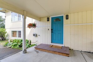 House (4 Bedrooms) | Interior - Anchorage Group Getaway! Close to Chugach Trails (Anchorage)