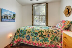 Interior - Walk to Southernmost Point! Conch Cottage w/ Patio (Key West)