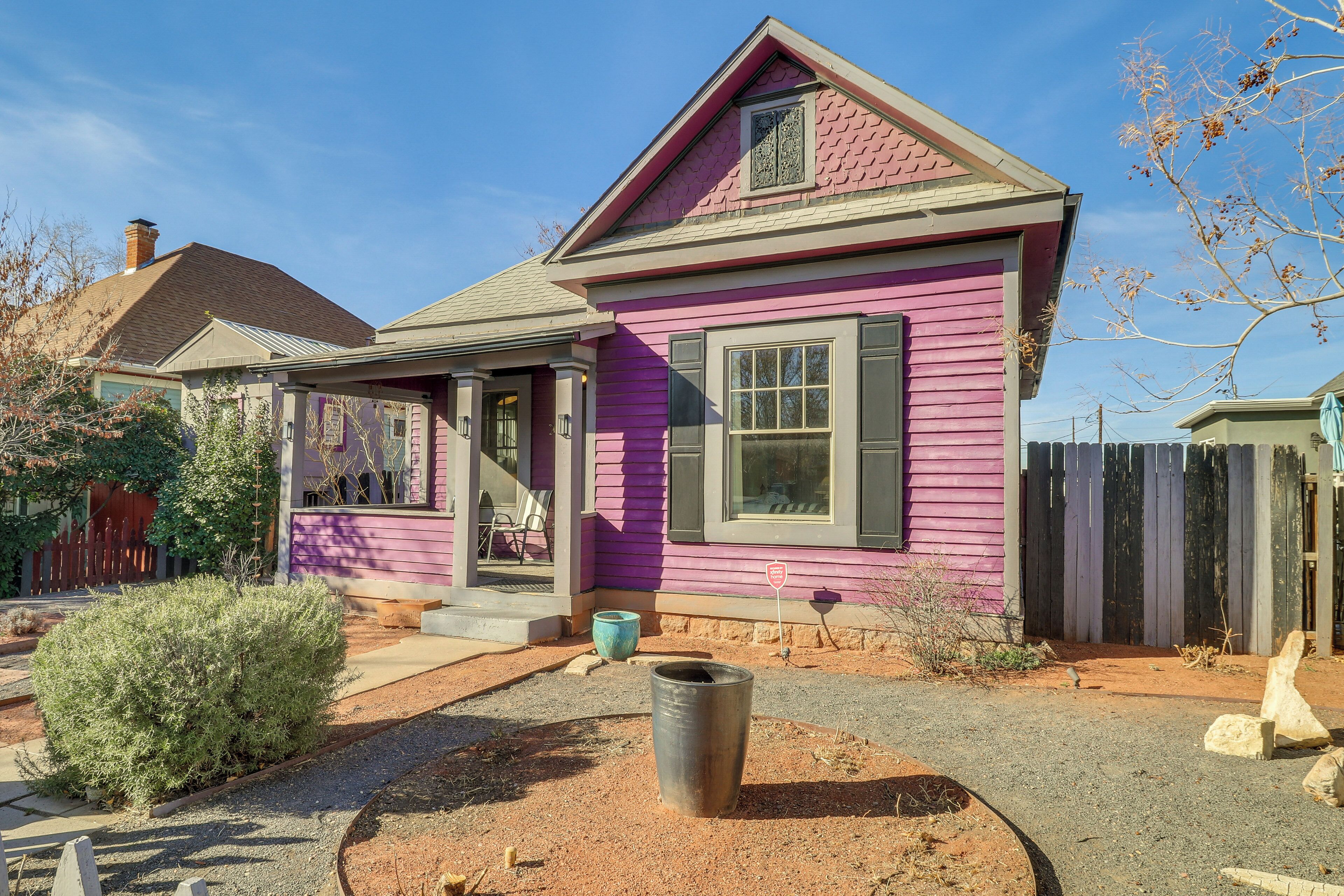 House (4 Bedrooms) | Front of property