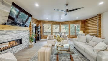 Rumah (4 Bedrooms) | Bagian depan properti