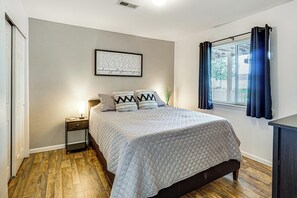 Apartment (2 Bedrooms) | Interior - Beach, Boat Slip, Views! Lake of the Ozarks Condo (Osage Beach)