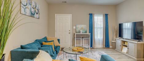 House (2 Bedrooms) | Front of property