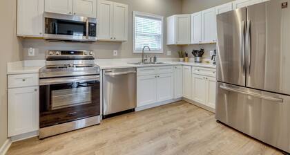 Peaceful Spartanburg Home Base, 6 Mi to Dtwn!