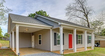 Peaceful Spartanburg Home Base, 6 Mi to Dtwn!
