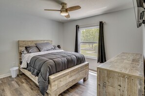 Interior - Quiet North Florida Charm Awaits (Mcalpin)